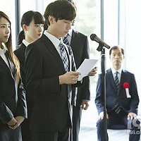 ��ο˷���̨�ݽ�ʱ�Ľ�������?���ڲŰ�������?�ļ�Ч���ȽϺã�