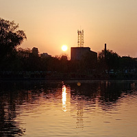 ��ɫ�Ϻ���������