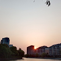 �蹫���̵�����ҹ����������ɫ����