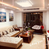 ������װ�α���Ҵ�������show������+���ڿ���������Ů����