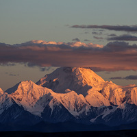 ��һ��ü���ǰȥ�����ĵ�ѩɽ