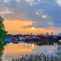 �������Ϻ��ߣ���ɫ���ˣ�