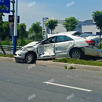 ���˽�ͷ����С���������ײ�ɣ�������ͷ��βȫ��ֱ�ӱ��ϣ�