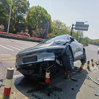 ����һ������Դ����ͷײ���ˣ�������̫���������Զ���ʻ�ˡ�