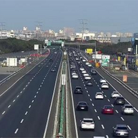 ����һ�����ڸ��ٹ�·��αܶ£����³���ָ�����ˣ�