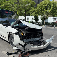 ����ͻ�����Ͻ�·��һ�����001ײ�ϱ��۳�����ͷֱ�����ˣ�