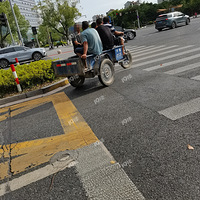 �����εģ����˵綯���ֳ����컯�վ�����������ͷ����Υ�����ˣ�