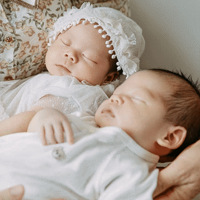 �Ҿ����Լ���һλ�ر����˵�����̥����