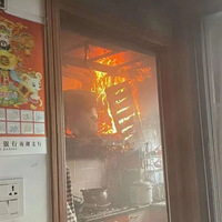 �·����ˣ�¥����ĸ���죬¥�ϳ������