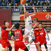 ������VS���˶ӣ�ȫ����������������������Ʊ��ʽ��