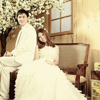 �����Ц�ݣ��ھ�ͷ�·��ӵ����쾡��