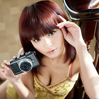 �崿��Ů�����Ը���̬