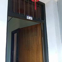 Խ