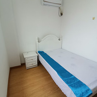 ������ԷС��������һ��һ�����۸�1300Ԫ�������������н��