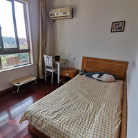 ��Խ�˼�С��������������۸�ͣ��������⣬