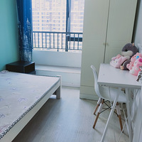 ����ֱ�⣬��԰������һ��һ��̨һ���������ס