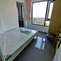 �������������߳�С����һ��һ�������շ����۸�ʵ�ݣ�����ֱ��