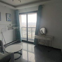 ��ӳ�Ǿ�װ��һ�ҳ��⣬���н��