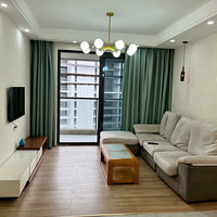 ���и�������������λ