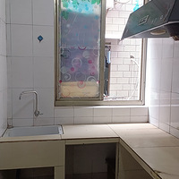 �㳡��200���ҹ���С���з��ӳ��⣬����ֱ��