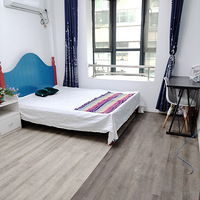 ��������԰��һ��һ�������ס��û���н��700/��