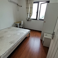 ���߳�С����һ��һ��һ�����۸�ͣ�����ֱ�⣬û���н��