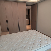 �����һ�ߣ��ܼҲ�ͣЪ