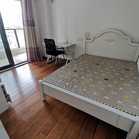 �Ƹ����ģ���������¸۳�С����һ��һ��һ��̨���۸�ʵ�ݣ�ֱ��