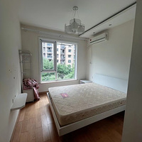 ����:ӣ����Է����1500/�°���ҵ