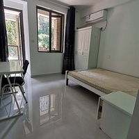 ���Ǻ�԰С��������һ�Ҷ��������䣬����̨���շ�������ֱ��