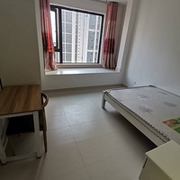 ����ֱ��Ŷλ���ڽ��������㳡�Ա����߳�С������һ�Ҷ�����Ʈ��