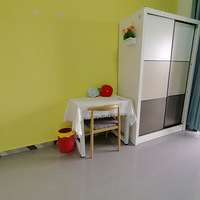 �������������߳�С����һ��һ��һ��̨���۸�ʵ�ݣ�����ֱ��