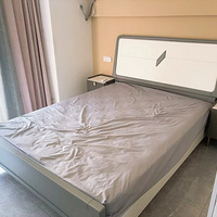 ũ�ִ�ѧ����У�������㳡������Ԣ1300����ҵ