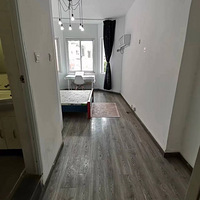 �ٰ��̳��Ա��̵���԰С������һ�Ҷ����۸�700�������ס