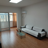 Ǯ�������ˮɼ·֮�䣬��Ŀ·�����Ľ���·���з����⡣