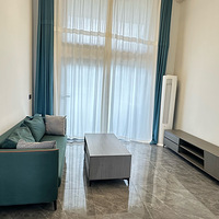 ���и���װ���ҳ���1800����ҵ����λ