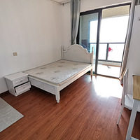 �ٰ����������㳡�Աߣ����߳�С����һ��һ��һ��̨���۸�ʵ��