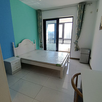 ��ɽ������վ�Աߣ�ε��ó�С��һ��һ��һ��̨����������