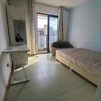 �ž��ݵ���վ�Աߣ�����������С����һ��һ��һ��̨����ֱ��