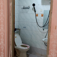 �㳡�ߵ����ڹ���С���з��������ס����