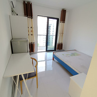 ����ֱ����ϱ��������ݽֵ���վ�Աߣ�����������һ��һ����̨