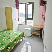 ũ�ִ�ѧ����У�����������㳡�����߳�С���տճ���һ��һ��һ��