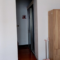 �㳡�ߵ����ڹ���С���з��������ס����