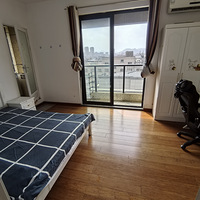 �Ƹ����ĸ�����������ö��棬�¸۳�С����һ��һ��һ��1000