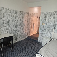 ũ�ִ�ѧ����У���������껪��С�����Կ����շ�������ֱ��700