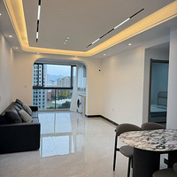 ���⣺����2��1������λ2000/�°���ҵ