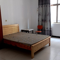 �㳡�ߵ����ڹ�ԷС���з��������ס����