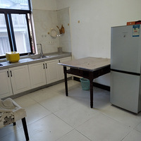 �ٰ������Ϻ�·����һ������