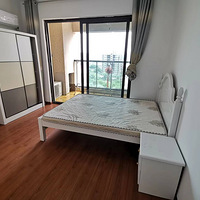 ũ�ִ�ѧ���Ÿ��������㳡�Ա������߳�һ��һ��һ��̨����ֱ��