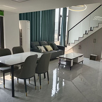 ���⣺����3��2������λ2200/�°���ҵ